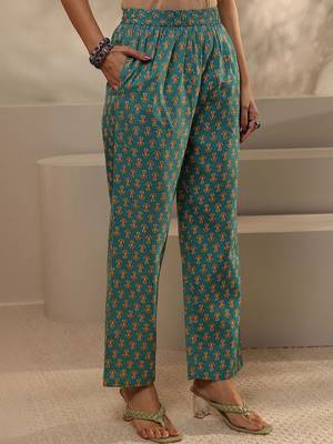 women floral printed regular thread work kurta with trousers & with dupatta 5