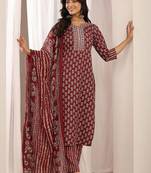 women ethnic motifs printed regular thread work kurta with trousers & with dupatta