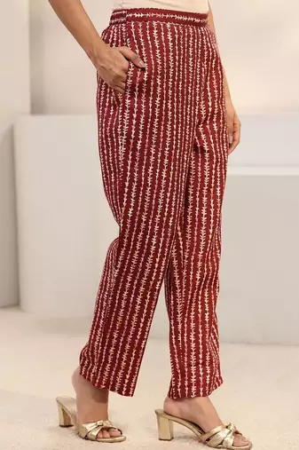 women ethnic motifs printed regular thread work kurta with trousers & with dupatta