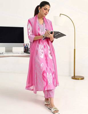 women ethnic motifs printed regular cotton blend kurta with trousers & with dupatta 1