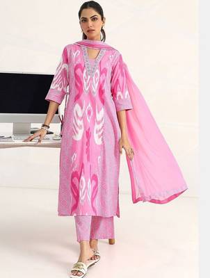 women ethnic motifs printed regular cotton blend kurta with trousers & with dupatta 2