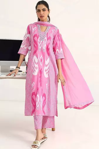 women ethnic motifs printed regular cotton blend kurta with trousers & with dupatta