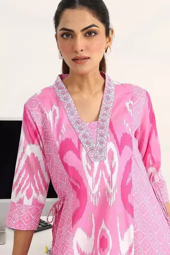 women ethnic motifs printed regular cotton blend kurta with trousers & with dupatta