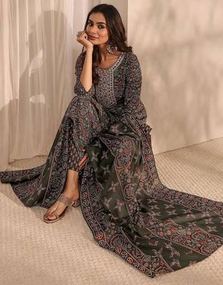 libas green ajrak printed straight suit set with dupatta 1