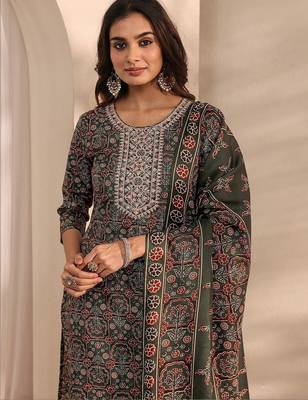 libas green ajrak printed straight suit set with dupatta 3