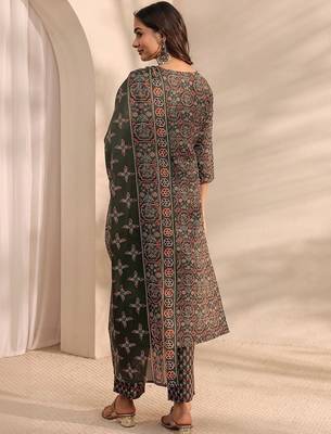 libas green ajrak printed straight suit set with dupatta 7