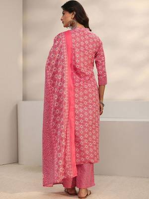 women ethnic motifs printed regular thread work kurta with trousers & with dupatta 3