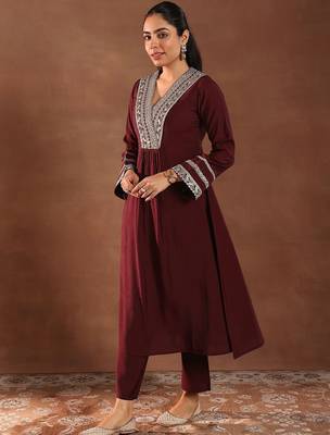 women ethnic motifs embroidered a-line kurta with trousers & dupatta 4