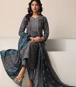 women ethnic motifs printed regular thread work kurta with trousers & with dupatta