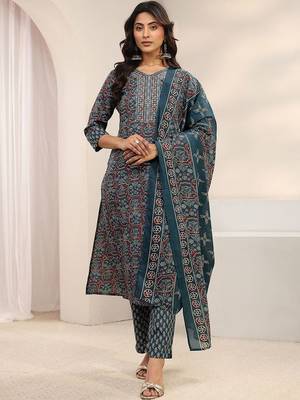 women ethnic motifs printed regular thread work kurta with trousers & with dupatta 2