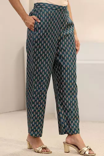 women ethnic motifs printed regular thread work kurta with trousers & with dupatta