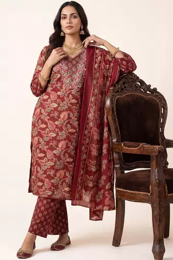 women floral printed regular thread work kurta with trousers & with dupatta