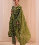 women ethnic motifs printed regular thread work kurta with trousers & with dupatta