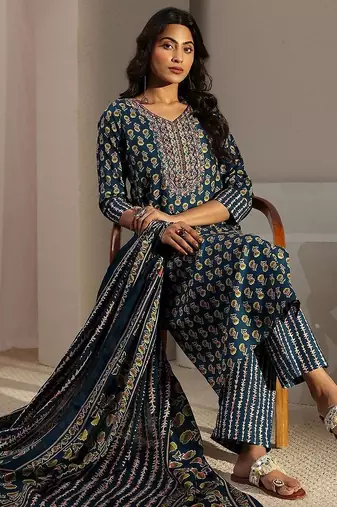 women ethnic motifs printed regular thread work kurta with trousers & with dupatta