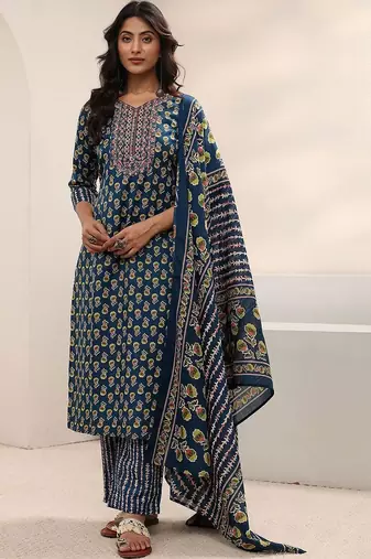 women ethnic motifs printed regular thread work kurta with trousers & with dupatta