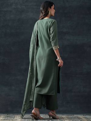 floral embroidered thread work straight kurta with trousers & dupatta 5