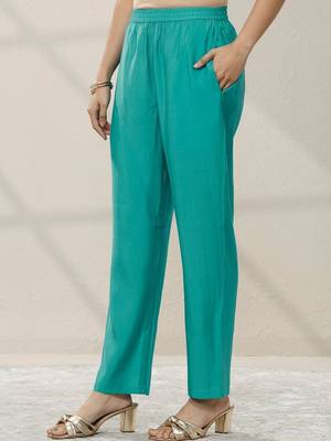 women ethnic motifs printed regular mirror work kurta with trousers & with dupatta 4