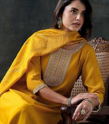 women floral yoke design sequinned kurta with trousers & with dupatta
