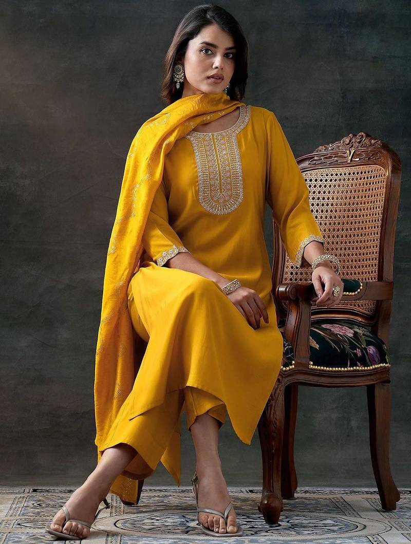 women floral yoke design sequinned kurta with trousers & with dupatta