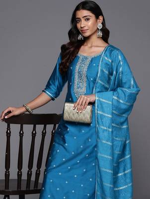 floral embroidered zari regular kurta with trousers dupatta 2