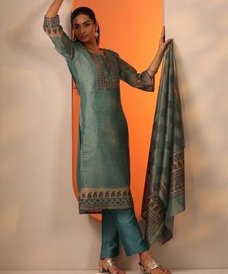 women ethnic motifs regular thread work kurta with trousers & with dupatta 1