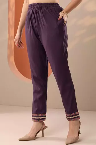 women floral printed regular thread work kurta with trousers & with dupatta