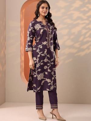 women floral printed regular thread work kurta with trousers & with dupatta 6