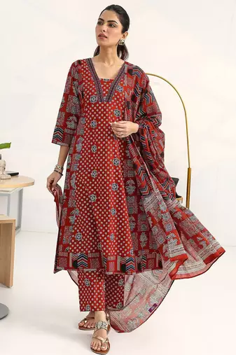 women ethnic motifs printed regular cotton blend kurta with trousers & with dupatta