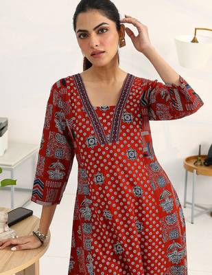 women ethnic motifs printed regular cotton blend kurta with trousers & with dupatta 6