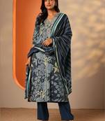 women floral printed regular thread work kurta with trousers & with dupatta