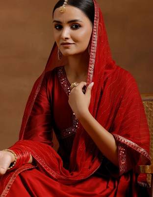 women ethnic motifs embroidered empire mirror work kurta with trousers & with dupatta 2