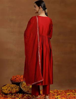 women ethnic motifs embroidered empire mirror work kurta with trousers & with dupatta 5