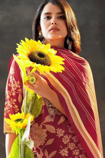 floral printed v-neck straight kurta with trousers & dupatta