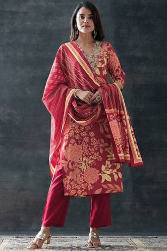 floral printed v-neck straight kurta with trousers & dupatta