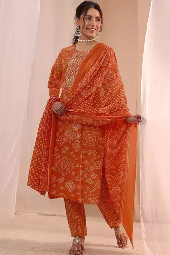 women ethnic motifs printed regular thread work kurta with trousers & with dupatta