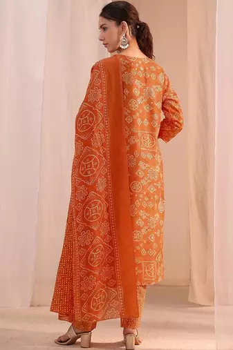 women ethnic motifs printed regular thread work kurta with trousers & with dupatta