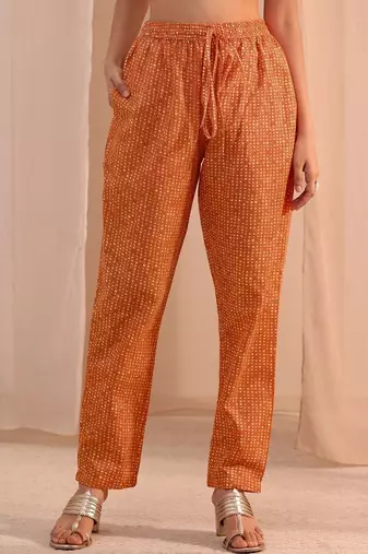 women ethnic motifs printed regular thread work kurta with trousers & with dupatta