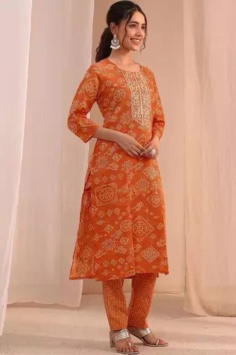 women ethnic motifs printed regular thread work kurta with trousers & with dupatta