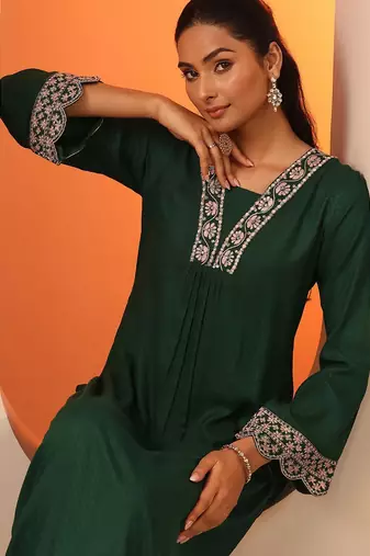 women ethnic motifs embroidered regular thread work kurta with trousers