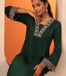 women ethnic motifs embroidered regular thread work kurta with trousers