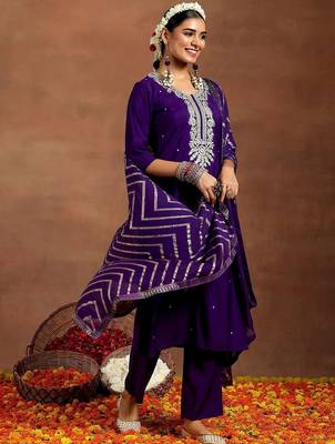 floral embroidered kurta with trouser & dupatta 1