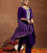 floral embroidered kurta with trouser & dupatta