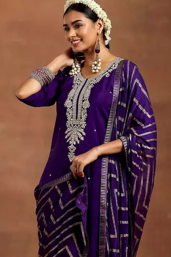 floral embroidered kurta with trouser & dupatta