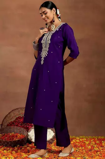 floral embroidered kurta with trouser & dupatta