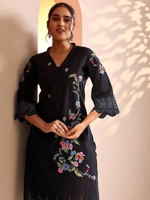 women floral embroidered kurta with trouser 4