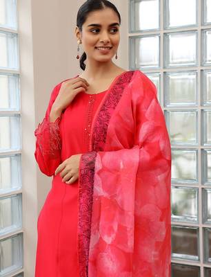 yoke design thread work straight kurta with trousers & dupatta 3
