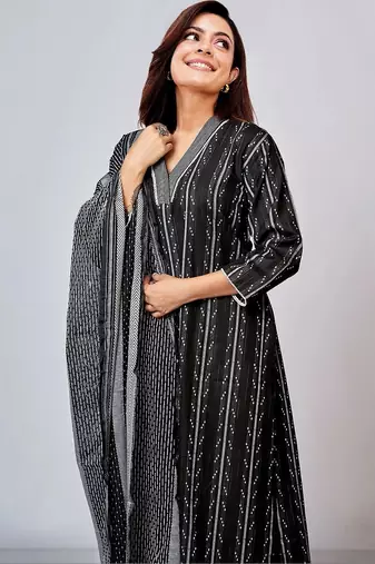 women printed regular cotton blend kurta with palazzos & with dupatta