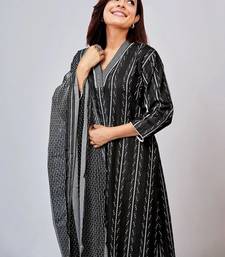 women printed regular cotton blend kurta with palazzos & with dupatta