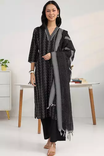 women printed regular cotton blend kurta with palazzos & with dupatta