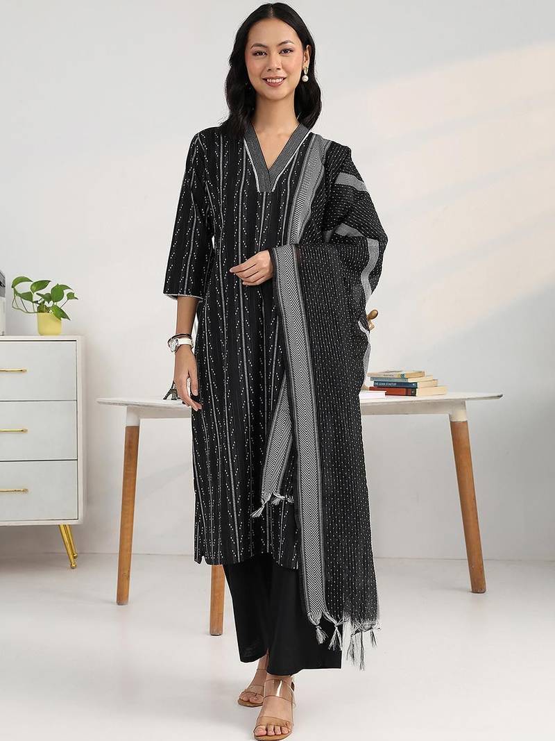 women printed regular cotton blend kurta with palazzos & with dupatta